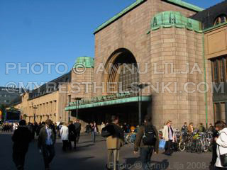 Helsinki_railway_station_side_entrance , architect: Eliel Saarinen. Photo © Annu Lilja. All Rights Reserved.