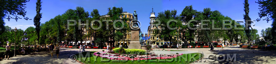 A panorama of Helsinki's Esplanade Park. Photo & pop-up photo &copy; R.C. Candolin-Gelber 1999, 2000-2007, 2008 -