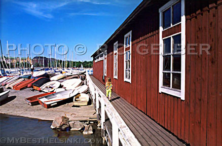 Liuskasaari boat houses. Photo & pop-up photo &copy; R.C. Candolin-Gelber 1999, 2000-2007, 2008 -