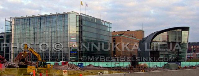 Kiasma museum of Contemporary art. Helsinki main post office. Sanomatalo bulding.  - Photo © Annu Lilja & © R.C. Gelber. All Rights Reserved.