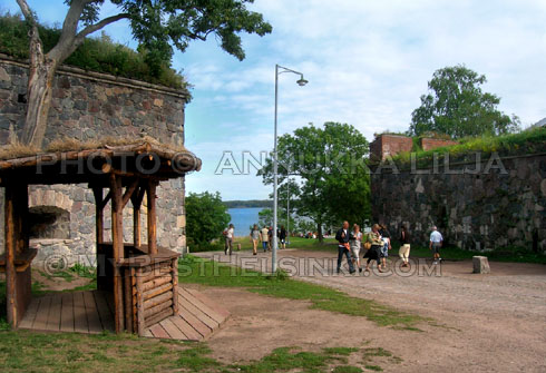 Walking routes on Suomenlinna Fortress Island, Helsinki
